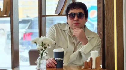 Мейрамбек Беспаев удивил щедростью: артист подарил авто Еркешу Хасену (ВИДЕО)