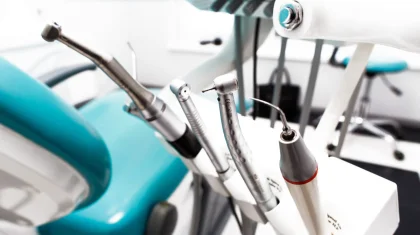 Стоматология отказалась от гарантии: казахстанке дважды некачественно поставили пломбу