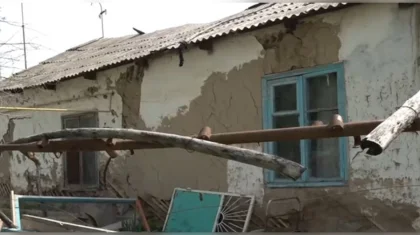 Грунтовые воды разрушают дома в селах Туркестанской области (ВИДЕО)
