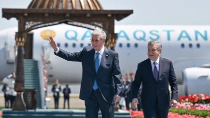 Касым-Жомарт Токаев прибыл с рабочим визитом в Узбекистан (ФОТО)