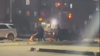 Мужчину избили на глазах у ребенка в Сатпаеве (ВИДЕО)