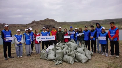 «Таза бейсенбі»: на берегу реки Или собрали больше 9 тонн мусора
