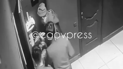Двух уединившихся в туалете мужчин избили в Уральске (ВИДЕО)