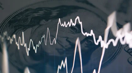 Доллар дешевеет в Казахстане: что происходит с курсом