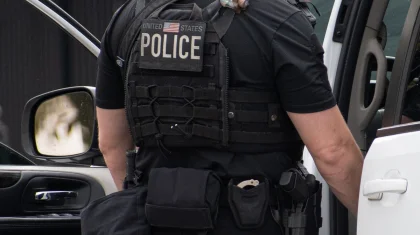 Восемь детей погибли в результате стрельбы в жилом доме в США