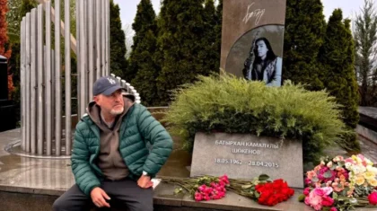 «Не хватает твоей мудрости, доброты»: Леонид Агутин посетил могилу Батырхана Шукенова