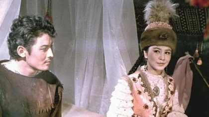 Камзол из фильма «Қыз Жібек» стал новым трендом среди казашек после скандала с Баян Алагузовой