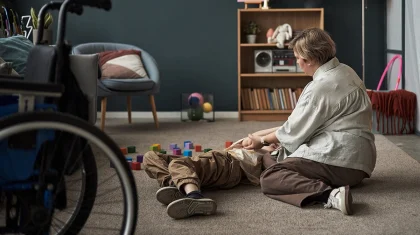 Уход за детьми с инвалидностью приравняют к работе и засчитают в стаж матерей