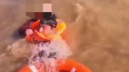 15-летняя школьница прыгнула с моста в реку Жайык в Атырау (ВИДЕО)