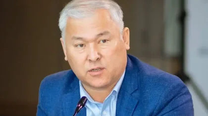 «Человек хочет работать в такси, но его лишают прав»: Абенов о жестких мерах к должникам