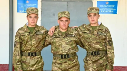 «Для матери было непростое решение»: трое родных братьев служат в одной воинской части