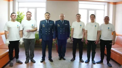 Взрыв газа в Шахтинске: в больнице наградили полицейских, пострадавших при спасении людей