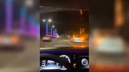Запускали фейерверки из окна автомобиля: водителя и пассажира задержали в Атырау (ВИДЕО)