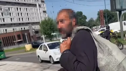 Потрогал за грудь и извинился: домогательство на улице Алматы сняли на видео