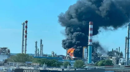 Мощный взрыв прогремел на нефтехимическом заводе в Венгрии: один человек погиб