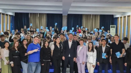 «BIR TOLQYNDA» в Костанае: «AMANAT» говорит с молодежью об ИИ и новых возможностях