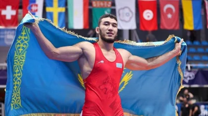 Казахстанские борцы завоевали 22 медали на молодежном чемпионате Азии