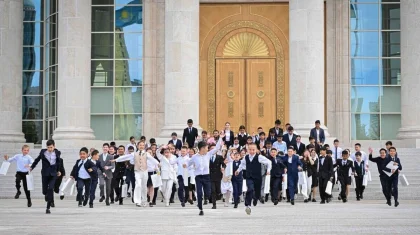 Акорда открыла двери для детей: 100 школьников побывали в резиденции президента (ФОТО, ВИДЕО)