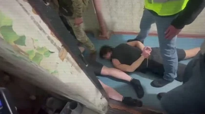 Вербовали закладчиков в Казахстане: в Киеве ликвидировали call-центры наркосиндиката (ВИДЕО)