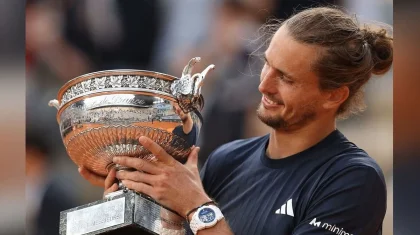 Александр Зверев впервые выиграл турнир «Большого шлема»