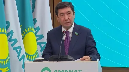 «Мы никогда не уходили от сложных вопросов»: что сказал Ерлан Кошанов на съезде партии «AMANAT»