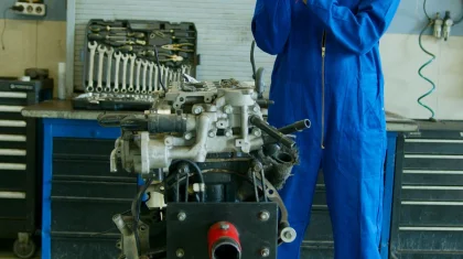 Кладовщик автосалона продал запчасти мимо кассы на 7 млн тенге в Павлодаре