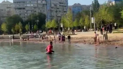 Спасатель вытащил из озера Сайран отчаявшуюся девушку в Алматы