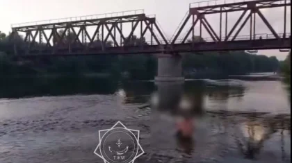 Прыгнувшего с моста в реку мужчину спасли в Усть-Каменогорске