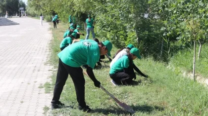 «Таза қала – ортақ жауапкершілік»: молодежь Кызылорды вышла на масштабную экологическую акцию