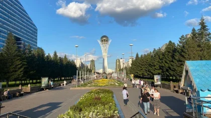 В центре Астаны перекрыли движение на участке бульвара Нуржол