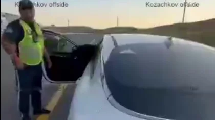 Девушка из авто попросила помощи у полиции: проверку начали в Туркестанской области