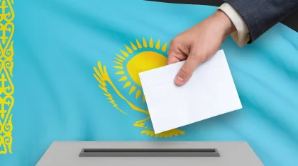 Месяц до выборов: как партии начали агитационную кампанию в Казахстане