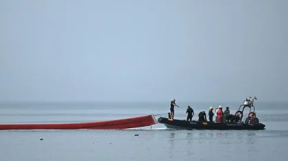 Испания возводит барьер в море у Сеуты после наплыва мигрантов