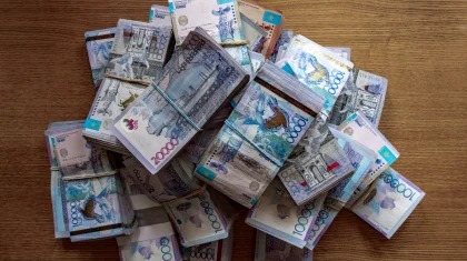 ЧСИ раздал родственникам более 3 млн тенге со спецсчета в Мангистау