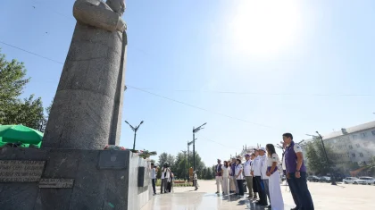 В День Абая Республиканский предвыборный штаб партии «Әділет» прибыл в Семей