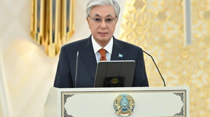 «За весомый вклад в развитие страны»: президент наградил в Акорде ряд казахстанцев