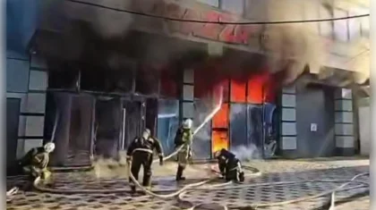 Пожар вспыхнул в трехэтажном игровом клубе в Таразе (ВИДЕО)