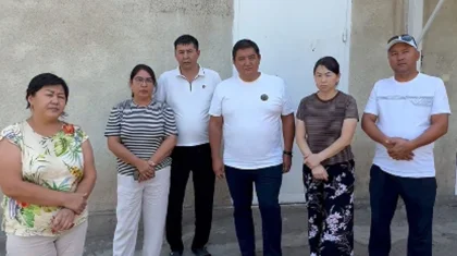 Бакытжан Базарбек записал видеообращение вместе с родственниками пострадавшего в ДТП с его участием