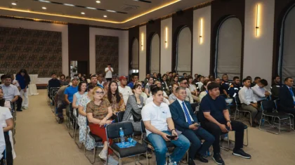 Партия «Ак жол» обсудила с трудовыми коллективами вопросы развития отраслей