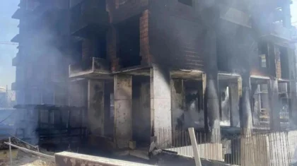 Казахстанец погиб при пожаре на стройке в Омске