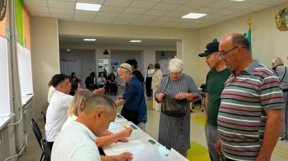 Последний час голосования: ситуация на избирательных участках Казахстана
