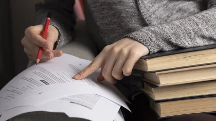 Кому из казахстанских студентов, обучающихся за рубежом, нужно сдать декларацию