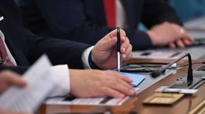 Вплоть до лишения зарплаты: что грозит депутату Курултая за нарушение этики