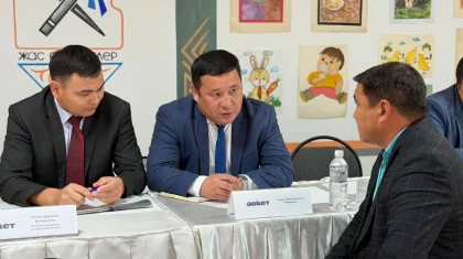 Инфраструктура, школы и водоснабжение: партия «Әділет» взяла на контроль обращения жителей Акмолинской области