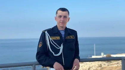 «Он пережил то, что невозможно забыть»: брат выжившего на Каспии военного обратился к казахстанцам