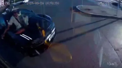 Zeekr столкнулся с автобусом в Астане, 4 человека доставлены в больницу (ВИДЕО)
