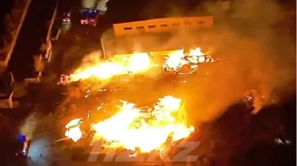 Пилорама горит в Семее: более 50 пожарных борются с огнем