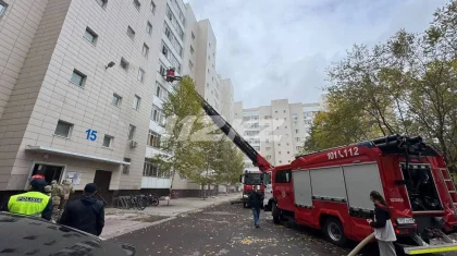 Пожар произошел в девятиэтажке на улице Сауран в Астане