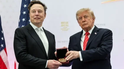Трамп наградил Илона Маска высшей научной наградой США (ВИДЕО)