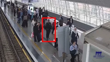 Потерявшему 10 тысяч долларов в метро Ташкента казахстанцу вернули деньги (ВИДЕО)